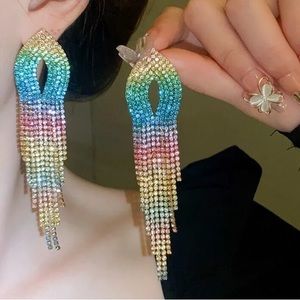 🌟 Rainbow Rhinestones Long Stud Earrings